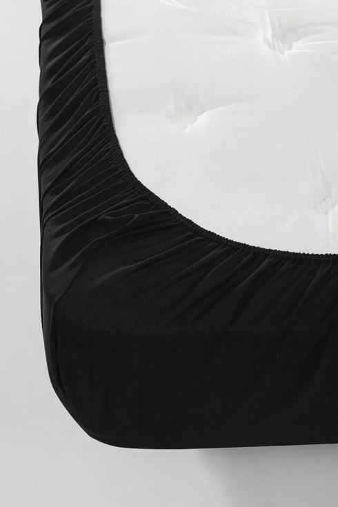 Çift Kişilik Doğal Pamuk Akfil Kumaş Siyah Lastikli Çarşaf Seti 2 Yastıklı 160x200